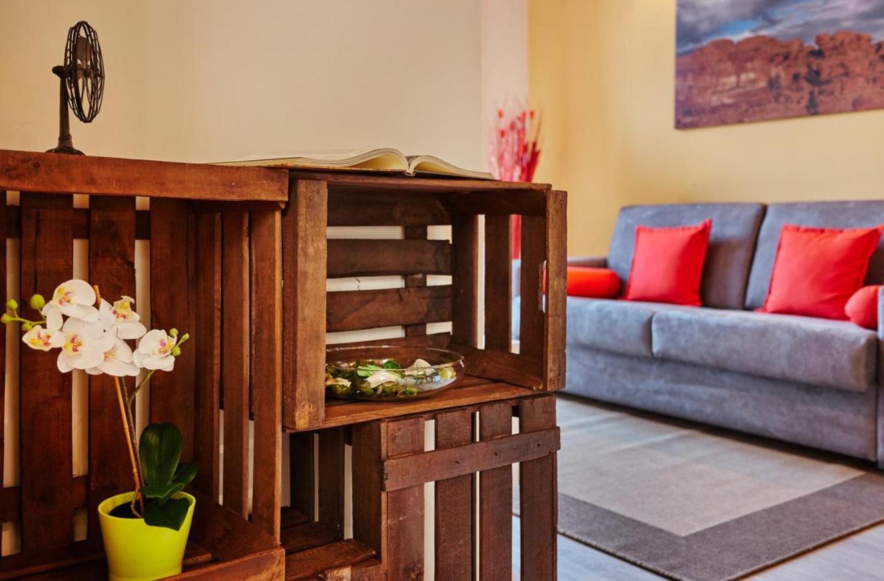 Lovely & Bright Bogatell Beach Apartment Барселона Екстериор снимка