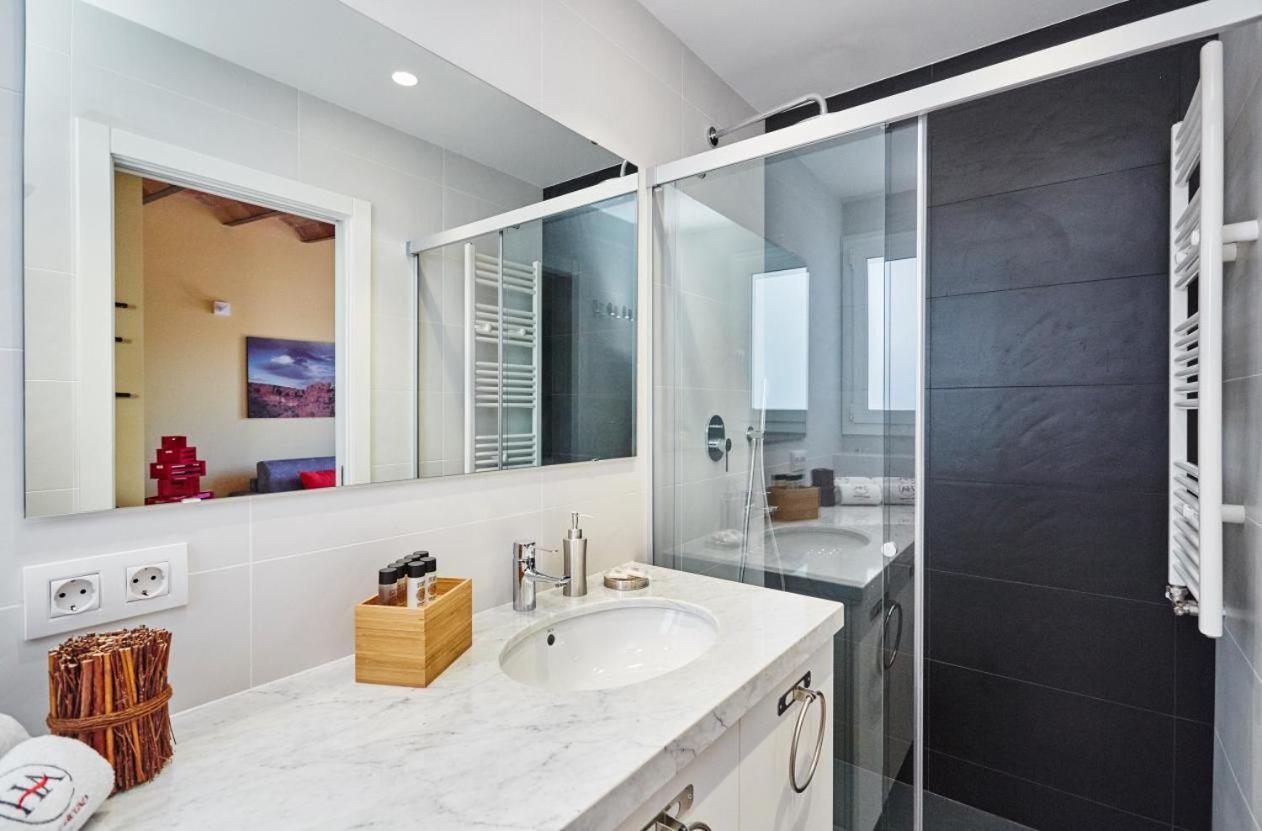Lovely & Bright Bogatell Beach Apartment Барселона Екстериор снимка