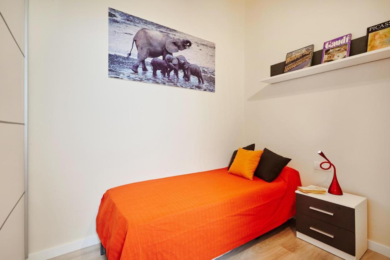 Lovely & Bright Bogatell Beach Apartment Барселона Екстериор снимка